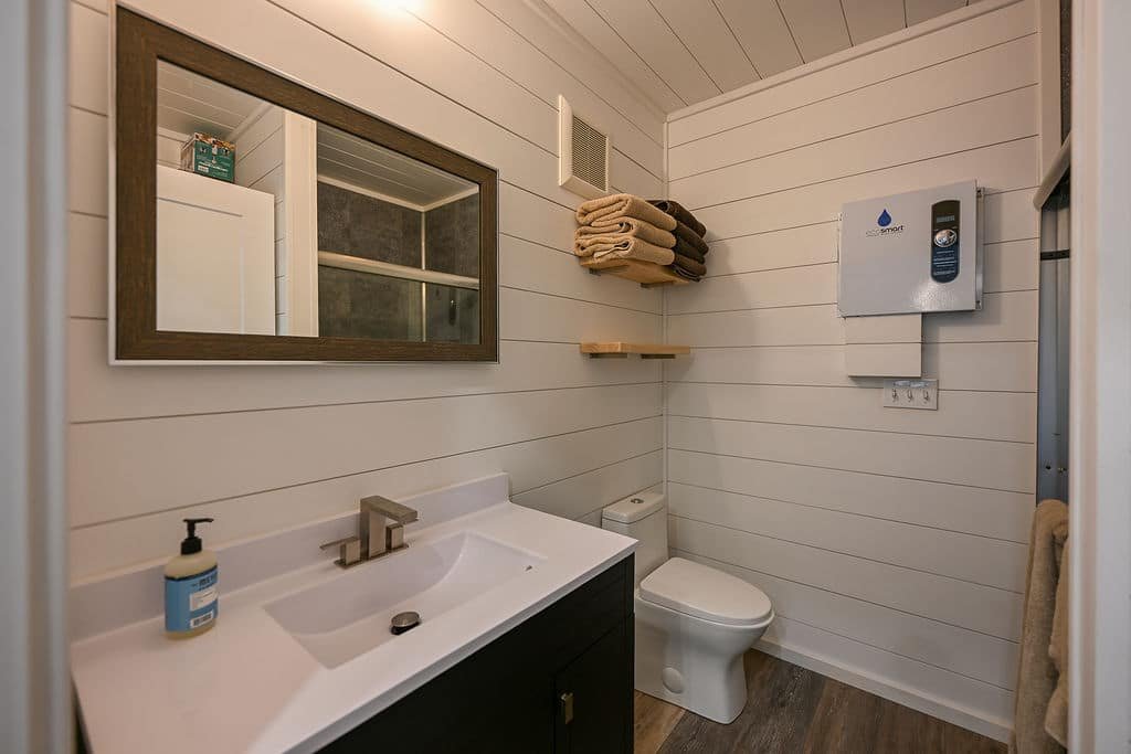 40ft kennedy luxury container home | 1 bed 1 bath prefab shipping container house 40ft kennedy luxury container home | 1 bed 1 bath prefab shipping container house