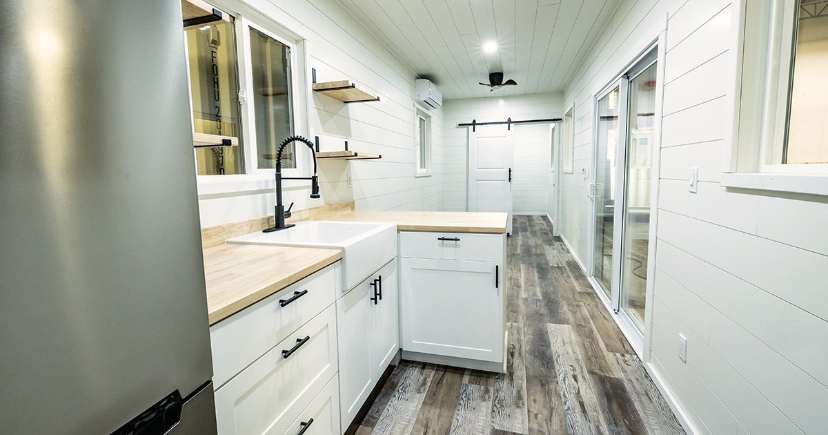 40ft kennedy luxury container home | 1 bed 1 bath prefab shipping container house 40ft kennedy luxury container home | 1 bed 1 bath prefab shipping container house