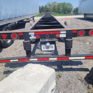 used 53ft hyundai shipping container chassis – 2011