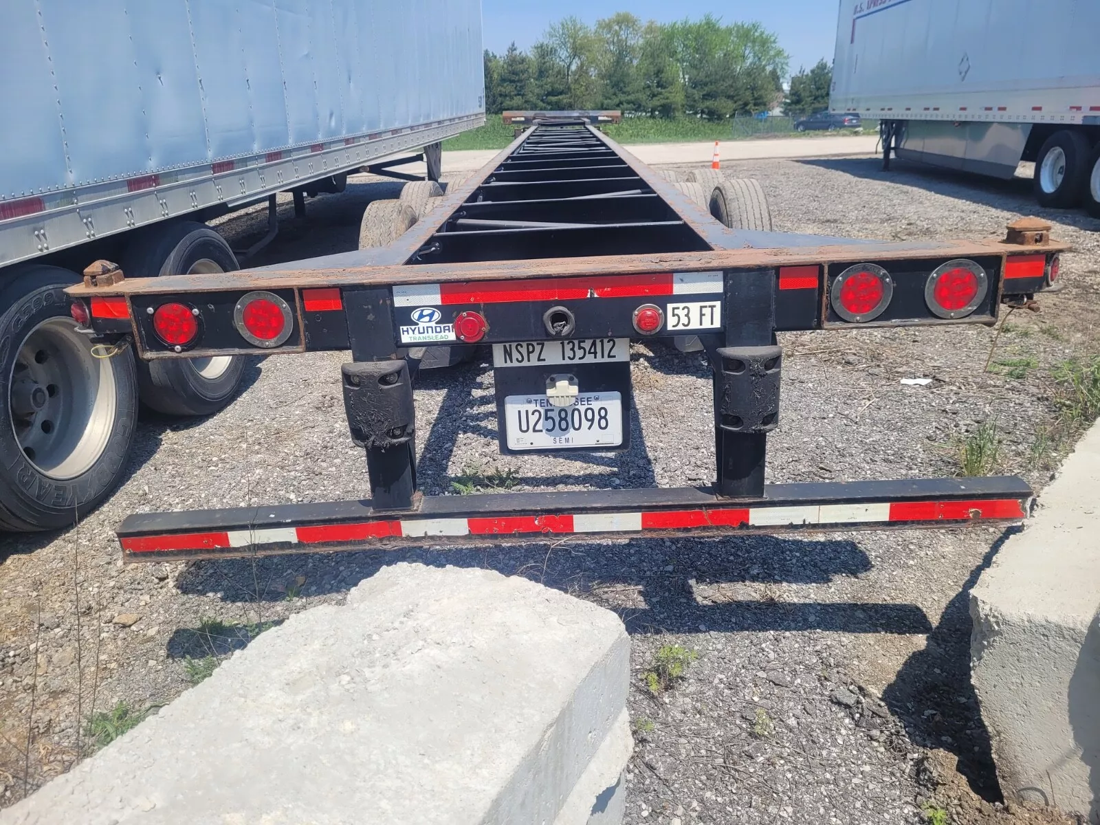 used 53ft hyundai shipping container chassis – 2011 used 53ft hyundai shipping container chassis – 2011