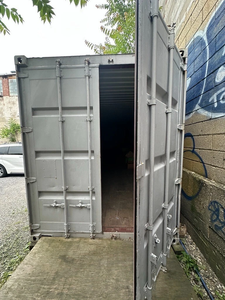 40ft high cube shipping container – excellent condition 40ft high cube shipping container – excellent condition