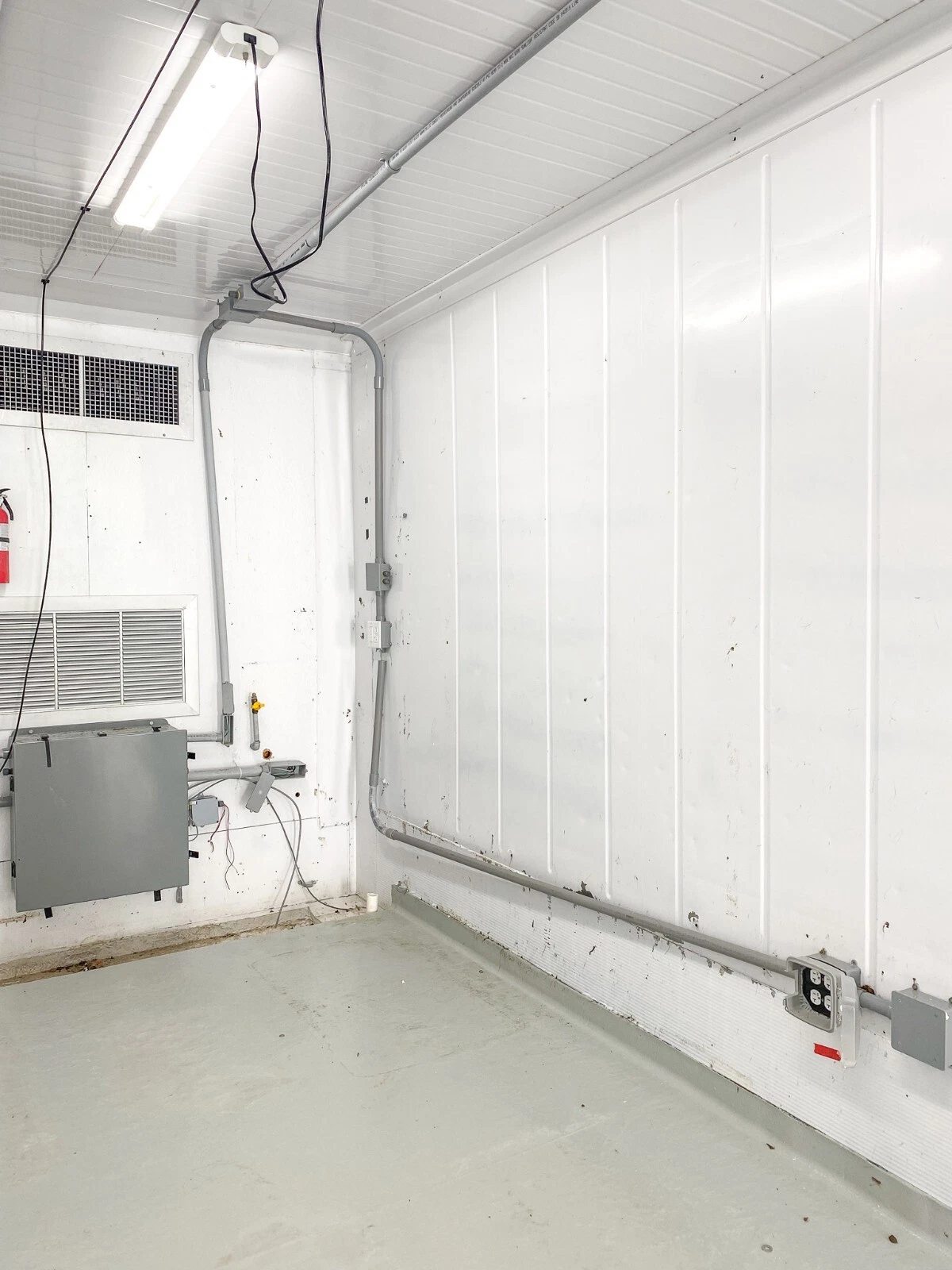 40 foot high cube insulated shipping container with 5 ton bard hvac 40 foot high cube insulated shipping container with 5 ton bard hvac